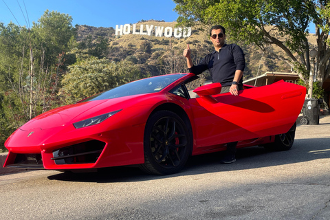 Tour di 30 minuti della Lamborghini a Hollywood Sign (guidare o essere guidati)Hollywood Sign 30 Min Lamborghini - Fatti guidare