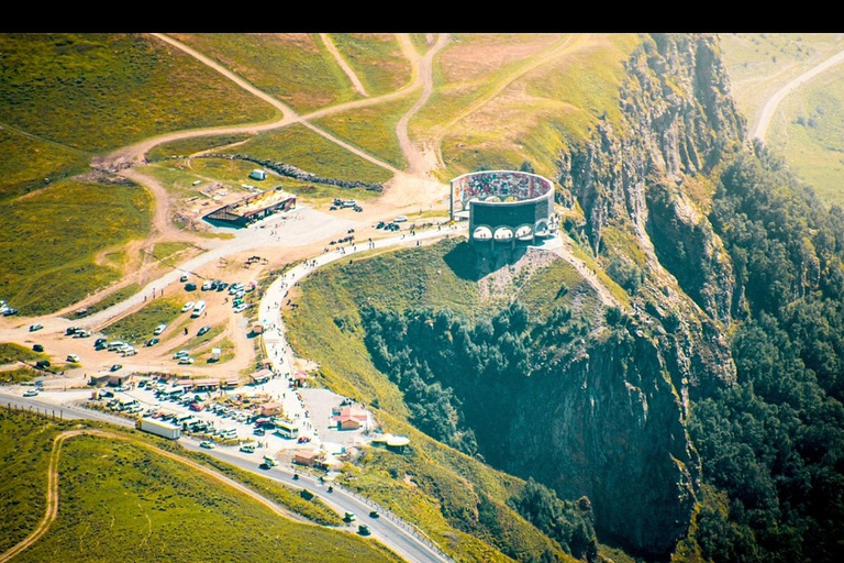 Tbilisi: Kazbegi Private Transfer with Scenic Stops