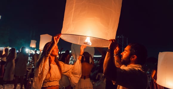 Chiang Mai: Moonlight Sky Lantern Festival, Transfer & Meal