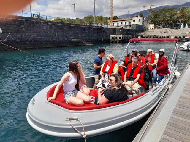 Amazing speedboat tour along the south coast of Madeira Island