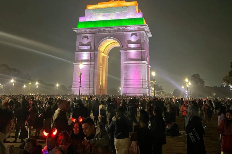 Delhi: Private Evening Tour Of Iconic Sights & Lights Delhi: Evening Tour With Car+Guide+Tickets+Dinner