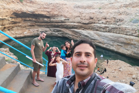 Wadi Shab &amp; Bimmah Sinkhole Tour Privado