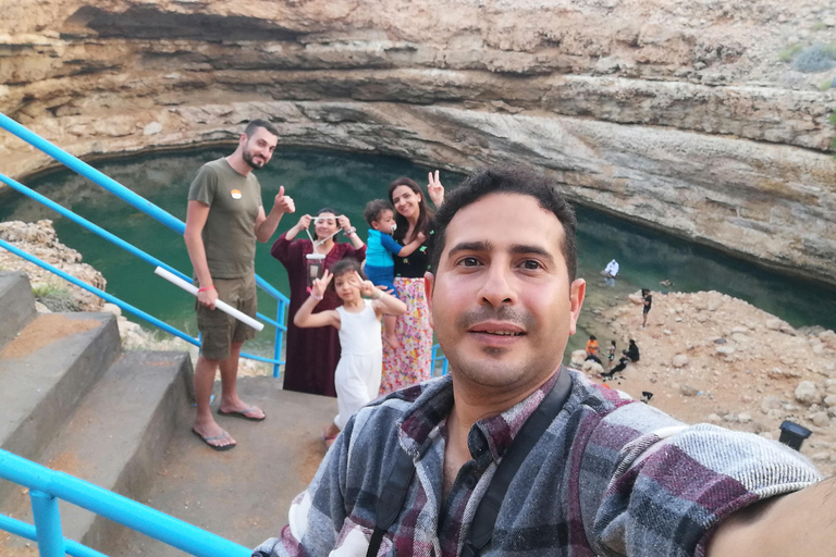 Wadi Shab &amp; Bimmah Sinkhole Tour Privado