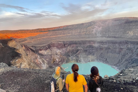 Santa Ana: wulkan Ilamatepec (Santa Ana) i wizyta nad jeziorem Coatepeque.