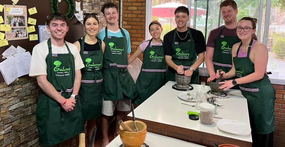 Chiang Mai: Evening Cooking Class and Local Market Visit