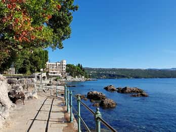 From Zagreb: Opatija, Rijeka & Kastav Mediterranean Day Tour