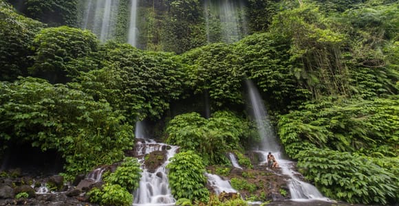 Lombok Waterfalls & Weaving Tour: Benang Stokel & Kelambu