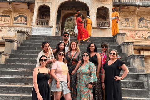 From Delhi: 2 Days Jaipur Sightseeing Tour By Car