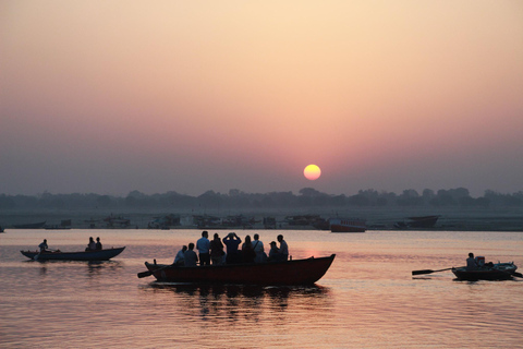 Varanasi: Ganztagestour mit Bootsfahrt &amp; Sarnath-Erkundung