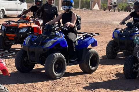 Pakiet, quad, przejażdżka na wielbłądach o zachodzie słońca, posiłek z miejscowymi w PalmiePakiet, quad, przejażdżka na wielbłądzie o zachodzie słońca i kolacja w Palm Grove