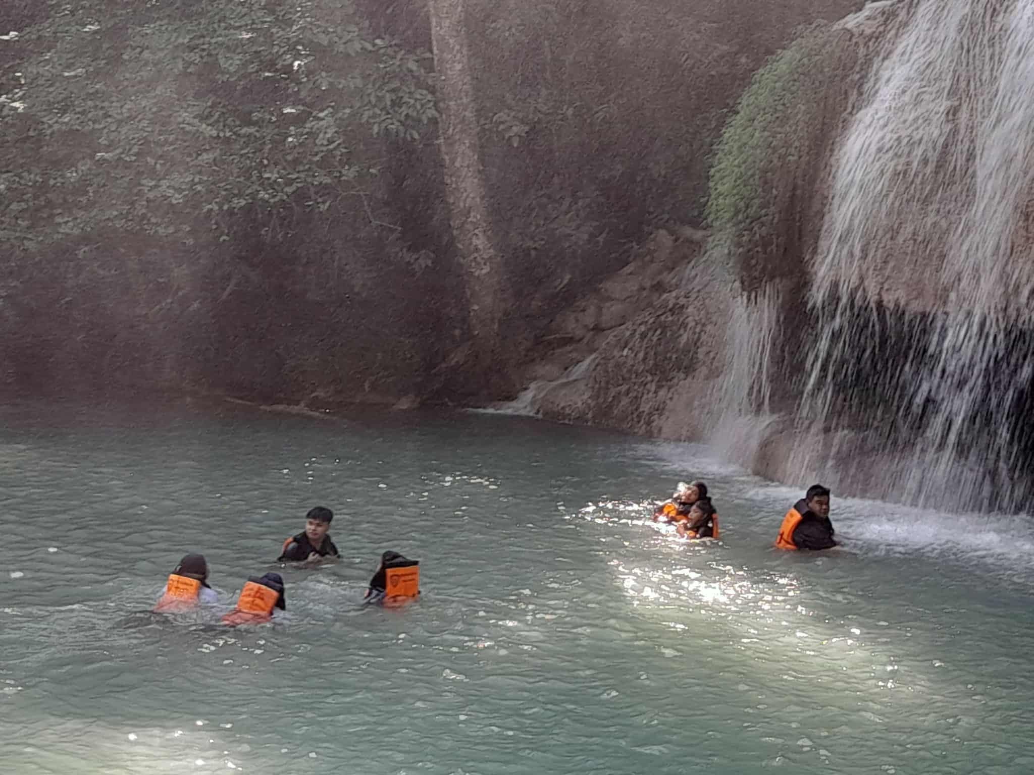 Kanchanaburi: private Führung mit Kajakfahren