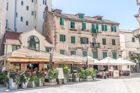 Desde Makarska : Visita guiada por la ciudad de Split y tiempo libre