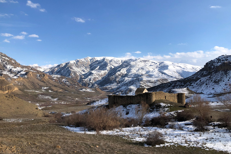 يريفان: جولة في خور فيرب، ووادي الملائكة، ووادي أرارات