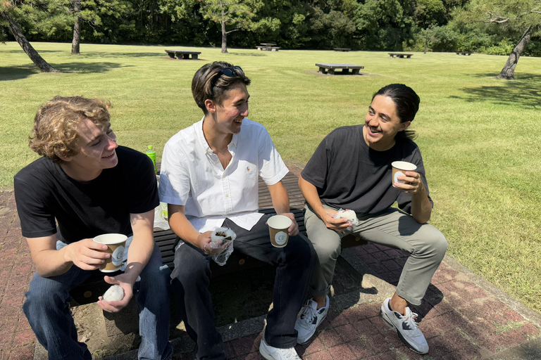 Tokyo: Rice Ball Making Class and Bike Tour of Local Areas