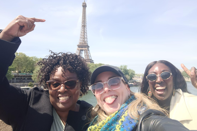 Paris Half-Day: 30+ or 15+ Sights, Eiffel, Montmartre & more Paris: See 30+ Top Sights with a Fun Guide