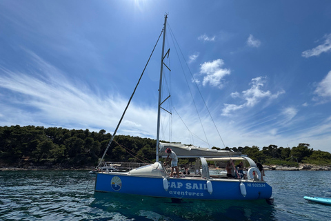 Antibes : Discover the Art of Sailing on a Scenic Cruise