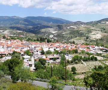 FROM PAPHOS: Island Roundtrip (Lefkara, Nicosia, Larnaca)