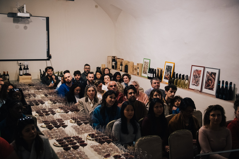 Von Florenz aus: Chianti-Hügel Halbtagestour mit WeinverkostungWeinkeller-Tour auf Englisch