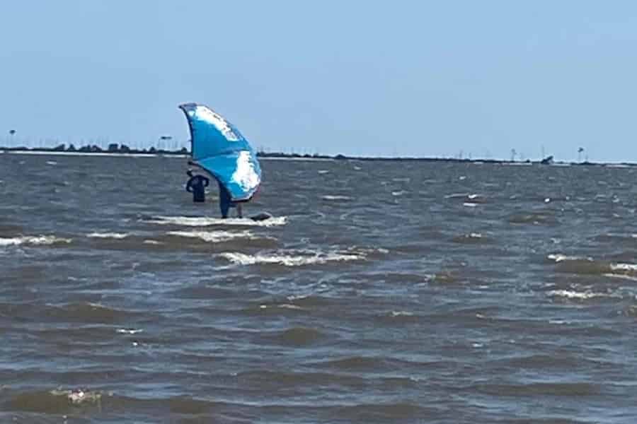 Ocean Springs: WingFoil-Unterricht. Foto: GetYourGuide Ocean Springs: WingFoil-Unterricht. Foto: GetYourGuide
