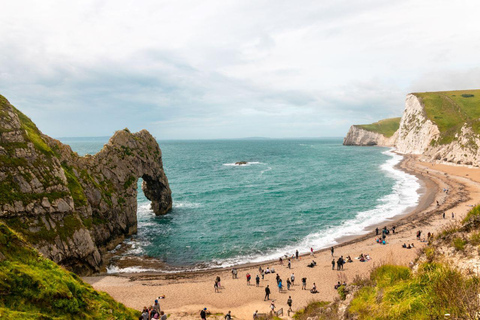 Salisbury y la Costa Jurásica Tour en grupo reducido desde Bath