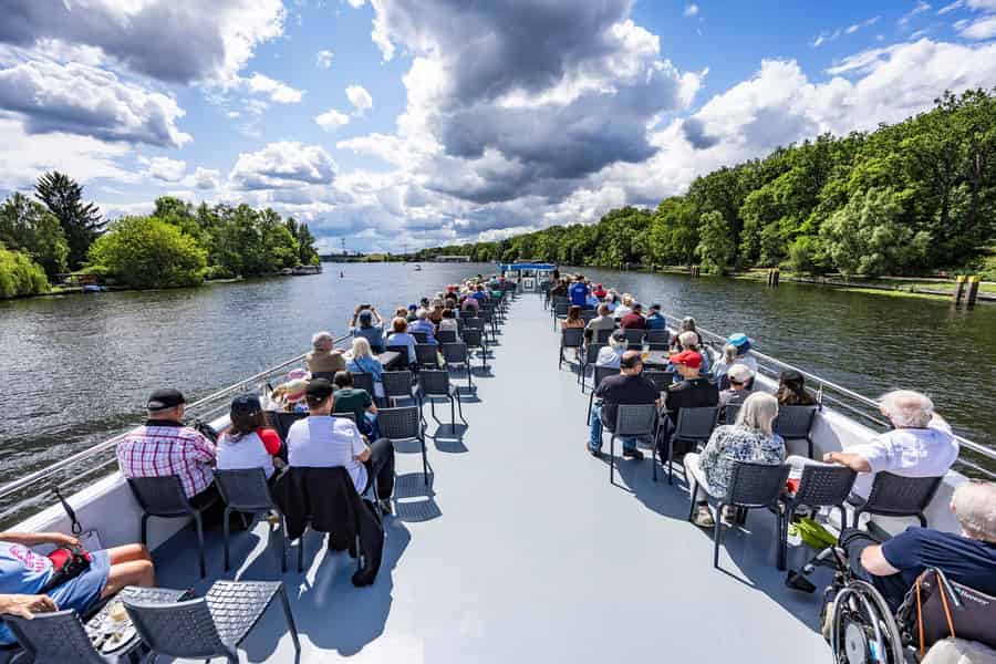Berlin: Bootstour auf der Spree zum Müggelsee. Foto: GetYourGuide