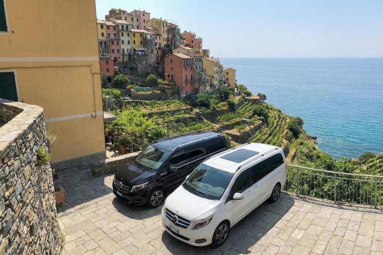 Cinque Terre: Minivan Private Tour Cinque Terre: Monterosso private minivan tour 8h