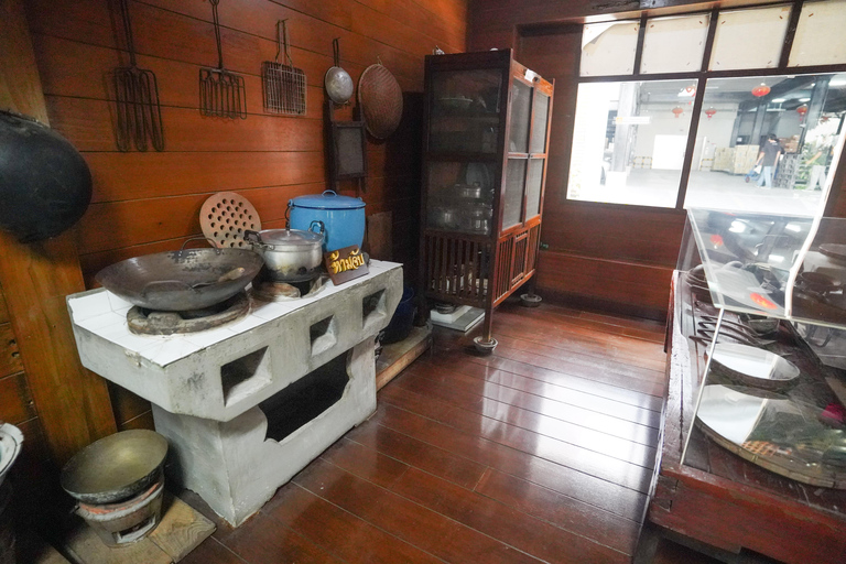 Bangkok: Bang Rak Food Tasting & Culture Walking Tour