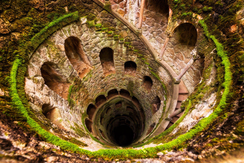 Lisbona: Tour privato di mezza giornata di Sintra con il Palazzo PenaTour standard