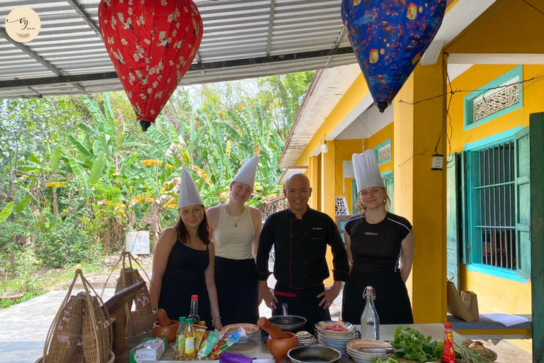 Hoi An Cooking Class with Organic Farm & Local Market