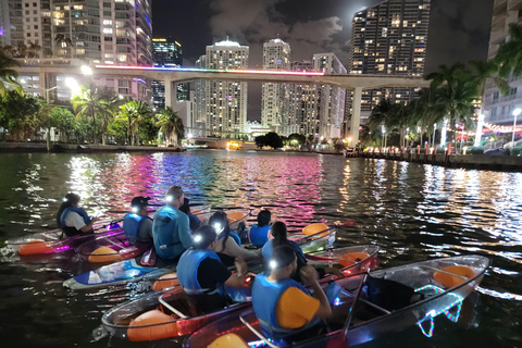 Miami : Visite guidée nocturne en kayak éclairé par LED avec boissons