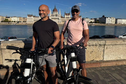 Budapest: Complete E-Bike Tour of Buda & Pest Highlights