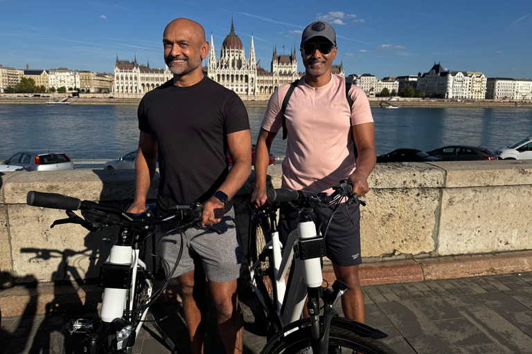 Budapest: Complete E-Bike Tour of Buda & Pest Highlights