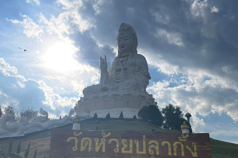 Private trip Chiang Rai Day trip, White Temple, Blue temple