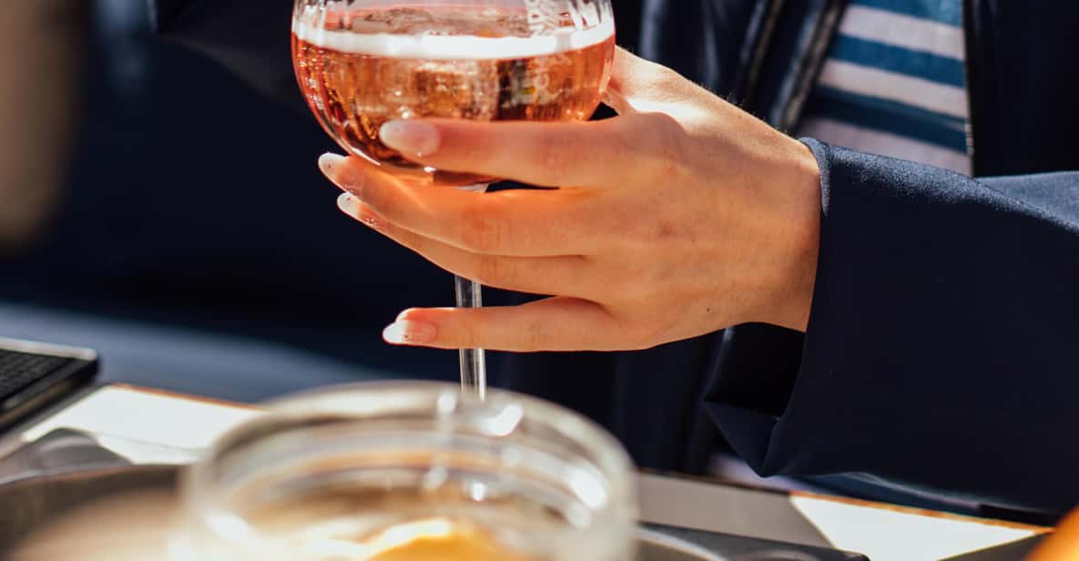 Afbeelding 5 van Amsterdam: Luxe rondvaart – optioneel uit te breiden met onbeperkte cocktails en snacks