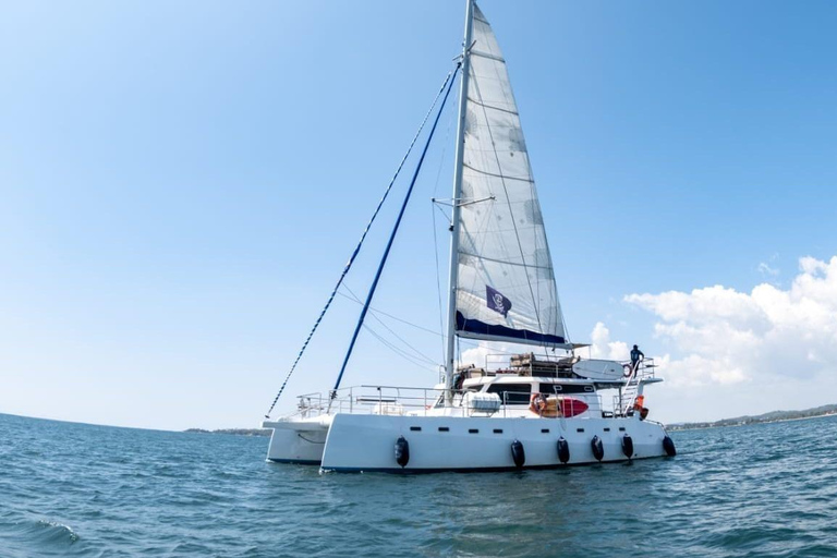 Mirissa: pesca privata in yachtMirissa: pesca privata su uno yacht