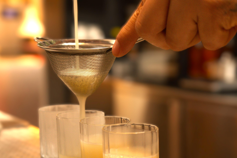 Discover Lima's Gastronomy & Pre Inca Ruins on Foot