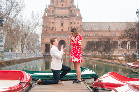 Seville: Photo session for a special moment.