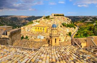 Von Malta aus: Tagesausflug nach Ragusa Ibla, Modica und Scicli mit Reiseführer