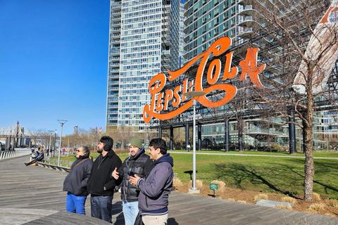 New York: From Spider-Man to Skyline – The World in One City New York: Queens Multicultural Neighborhoods Tour in English