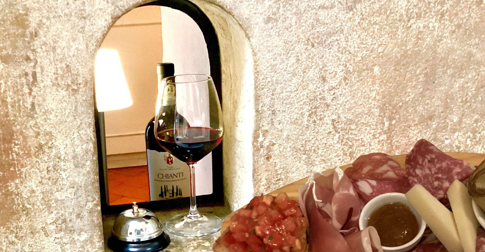 Florence: Wine Windows Walk with Wine Tasting and Appetizers photo 5