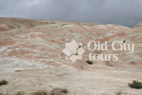 Bakú: Montaña de caramelo, Lago rosa, Altiagaj, Mezquita Bibiheybet