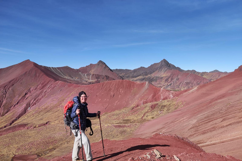 Cuzco: Excursión de un día a la Montaña del Arco Iris y el Valle Rojo con comidas