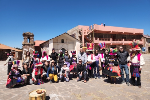 Puno: całodniowa wycieczka na wyspy Uros i Taquile