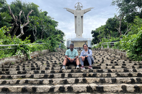 Vung Tau privétour door de stad en over straat eten met vrouwelijke gidsVoedsel is uitgesloten