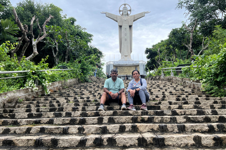 Vung Tau Tour Privado de la Ciudad y Comida Callejera con Guía FemeninaSe excluyen los alimentos