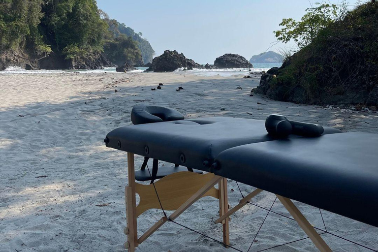 Massothérapie percutante + étirements assistés sur la plage