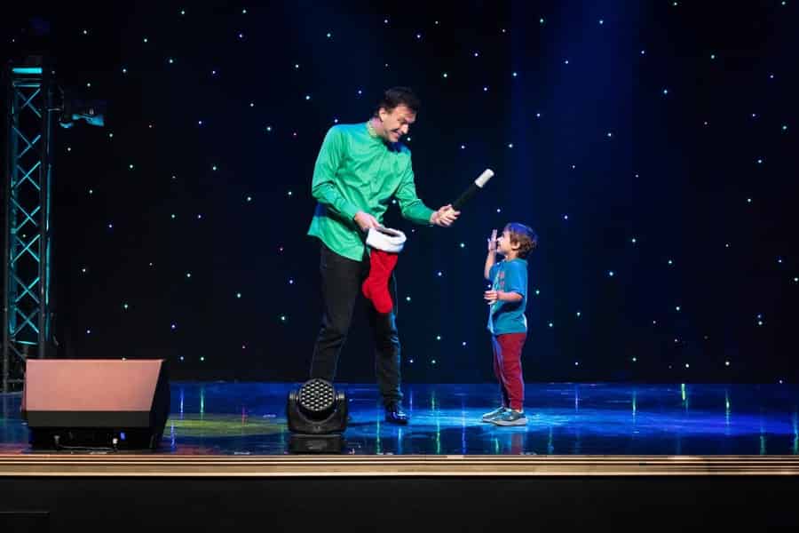 Pigeon Forge: Ticket für die Illusionation – Zauberhafte Weihnachts-Show. Foto: GetYourGuide Pigeon Forge: Ticket für die Illusionation – Zauberhafte Weihnachts-Show. Foto: GetYourGuide