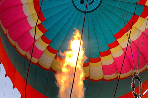 Vang Vieng: Hot Air Balloon Ride with City Hotel Pickup