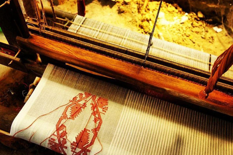 فاراناسي: جولة نسيجية وروحانية لمدة يومين مع رحلة بالقارب