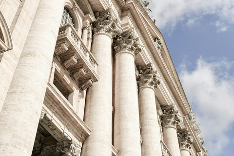 Vaticano: Ingresso Riservato alla Basilica di San Pietro e alla CupolaTour privato in Russia